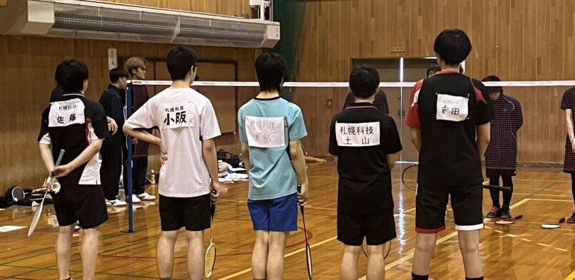 バドミントン大会の結果報告